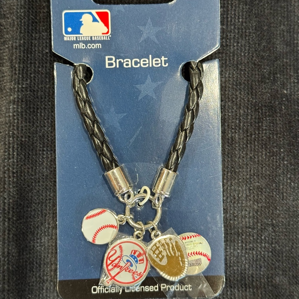 MLB Yankees black Braided Bracelet with Charms